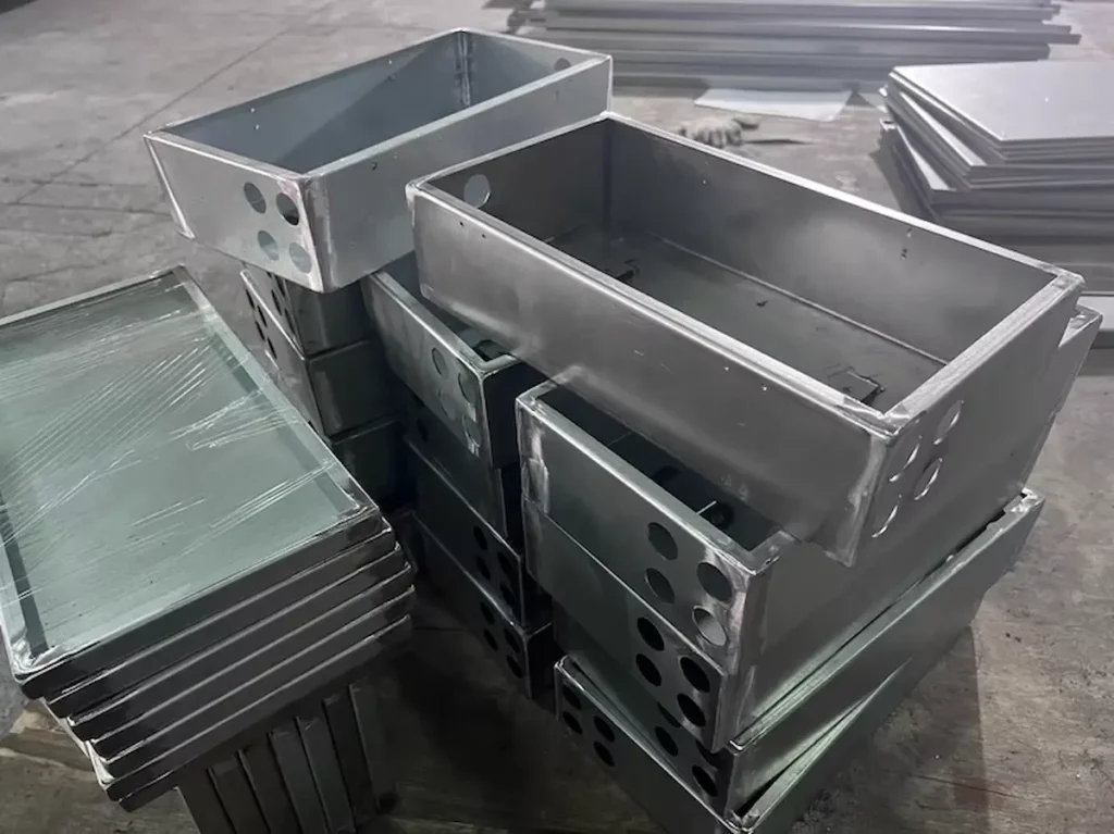 As an ISO-quality laser cutting service and laser cut parts manufacturer operating as an online laser cutting service serving clients worldwide, we at Lava3DP combine 20+ Years of Laser Cutting Experience with advanced laser cutting machinery to deliver precision laser cutting solutions.