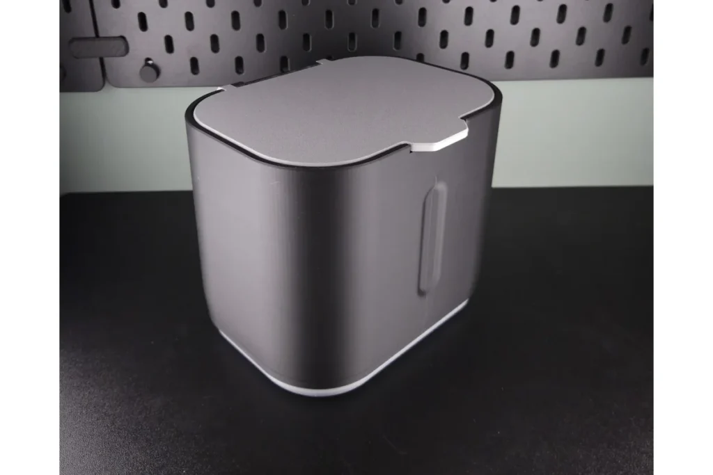 desk trash bin