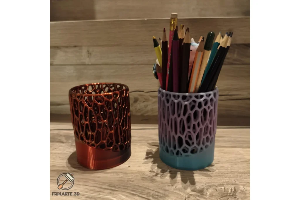 pencil cup with voronoi patterns